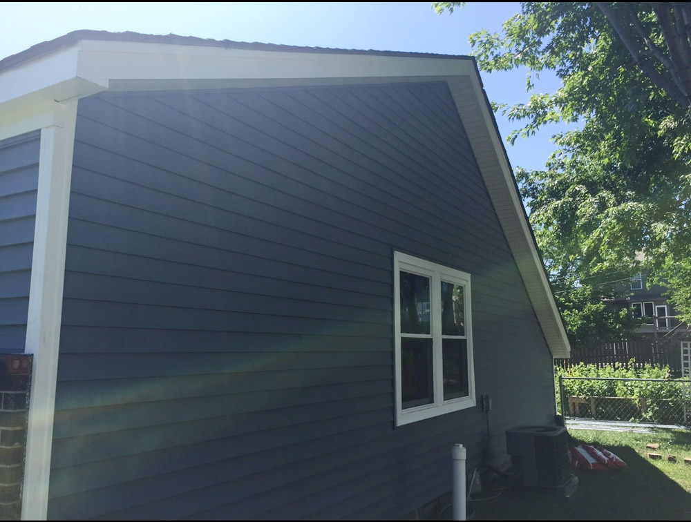 Mr. Home Renewal crew in Grain Valley